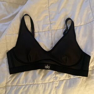 Alo Yoga Airlift Line Up Bra